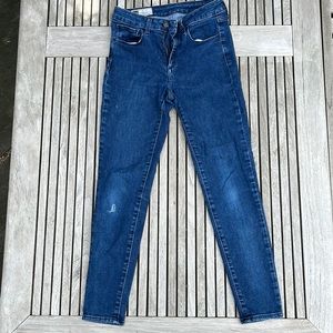 Gap universal jegging mid rise. Size 27/4r.